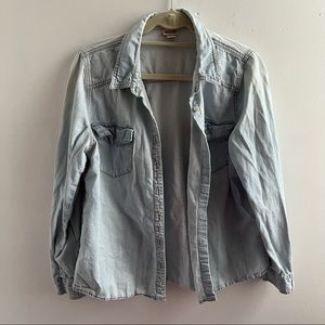Chambray Pocket Button Down
